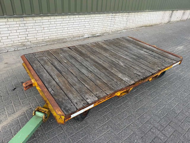 4-wiel gestuurde intern transportaanhanger – 4.500 kg – volrubber - afbeelding 9 van  11
