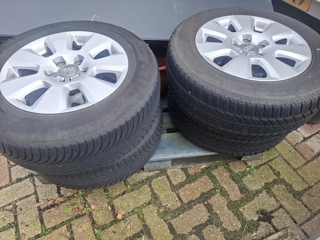 4 wielen audi - afbeelding 1 van  3