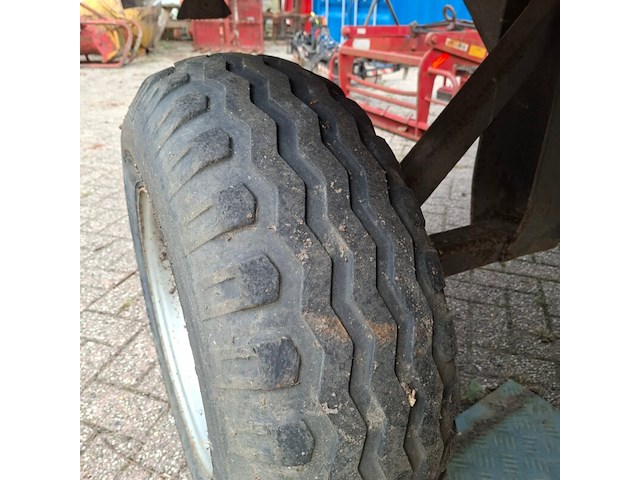 4-wielige schamelwagen - afbeelding 6 van  17