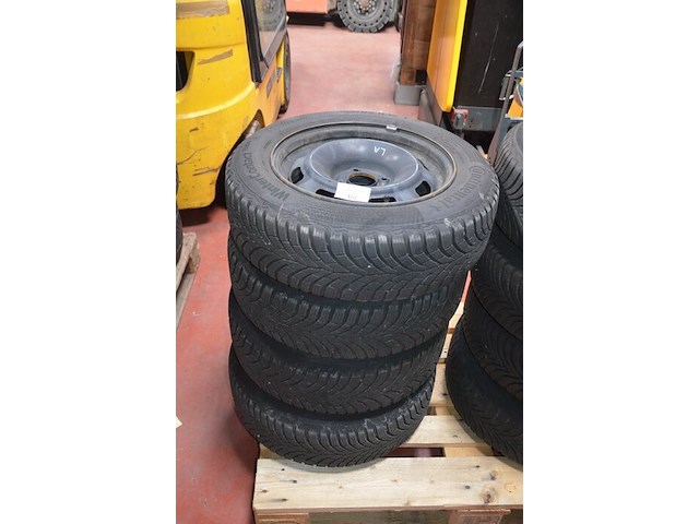 4 winterbanden continental met velg winter contact ts870 185/65 r 15 88t - afbeelding 1 van  6
