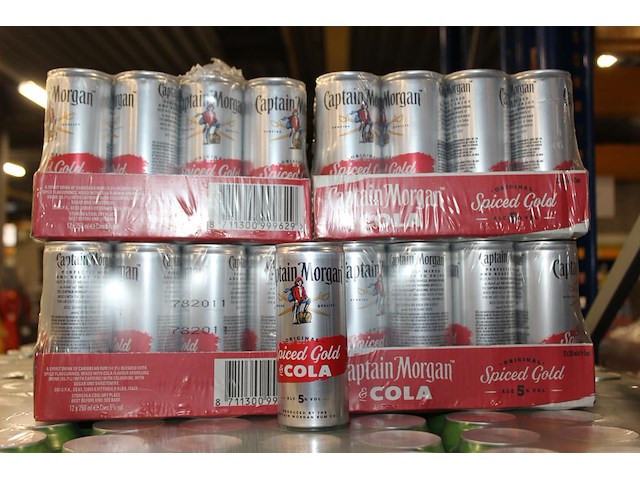 4 x 12 blikken captain morgan spiced gold & cola 0,25cl. tht 11-2025. bod inclusief statiegeldwaarde van 7,... - afbeelding 1 van  2