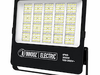 4 x led floodlight 300w – 6400k koud wit - zwart – ip65 – borneo-300 - afbeelding 2 van  5