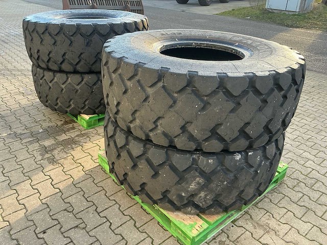 4 x oaeolus wiellader banden banden graafmachine - afbeelding 8 van  12