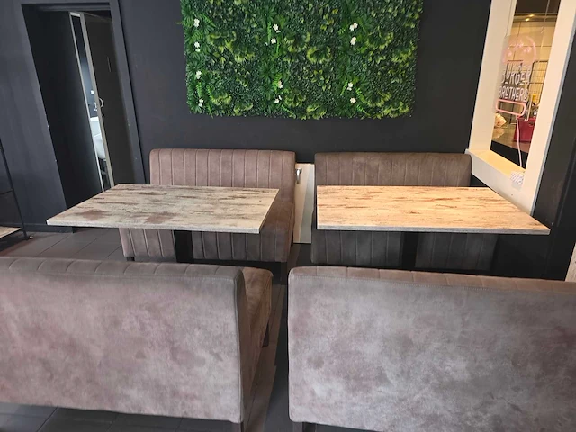 4 x restaurant bank met 3 tafels - afbeelding 1 van  9