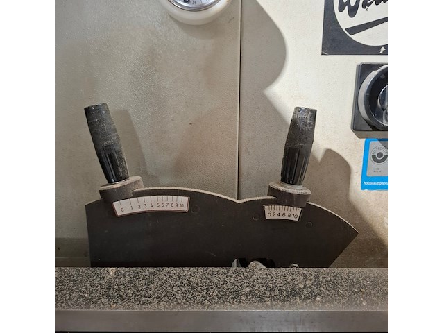4-zijdige schaafmachine weinig, profimat 23e, bouwjaar 1991 - afbeelding 15 van  44