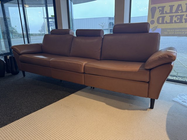 4-zits bank, cognac leder, elektrisch verstelbare relaxfunctie, zwarte poten - afbeelding 2 van  4