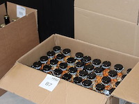 40 flesjes met borrelnootjes. - afbeelding 2 van  3