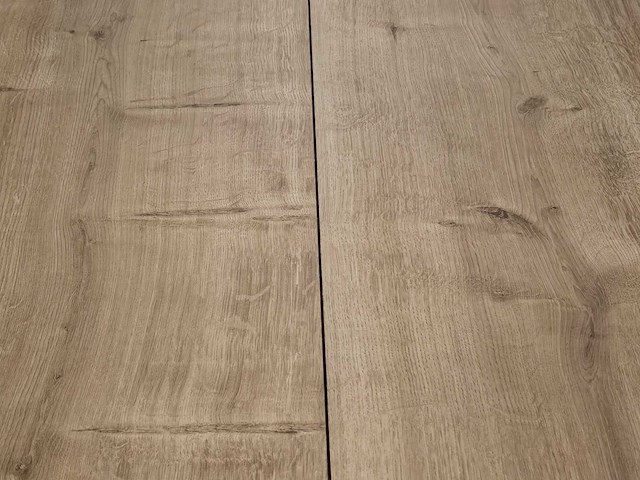 40 m2 laminaat plank - 1285 x 327 x 8 mm - afbeelding 1 van  3