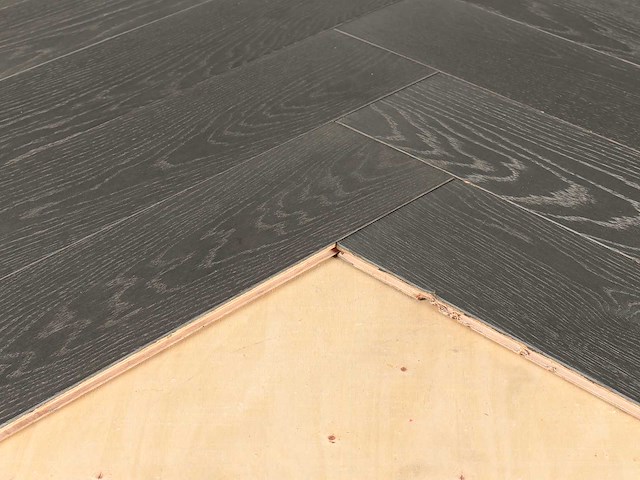 40 m2 parket eiken visgraat mutliplank - 700 x 140 x 13 mm - afbeelding 1 van  3