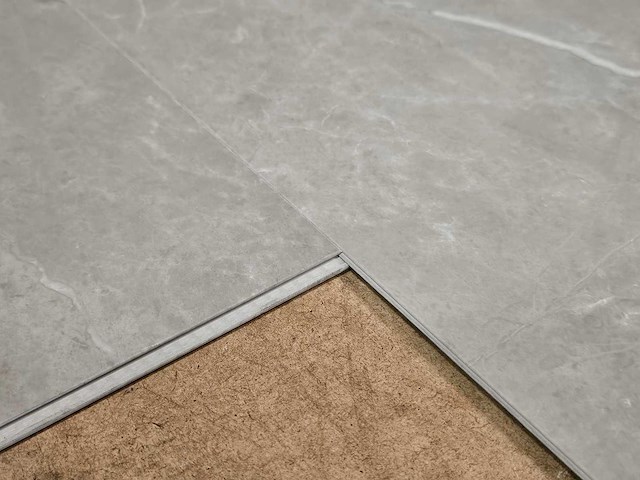 40 m2 pvc spc click tegel - 610 x 305 x 4 mm - afbeelding 2 van  3