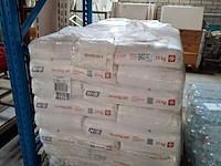 40 zak a 25 kilo strooizout k+s