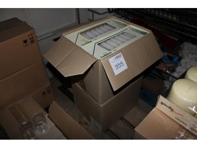 400 lampenkaarsen dik in 2 dozen. - afbeelding 1 van  2