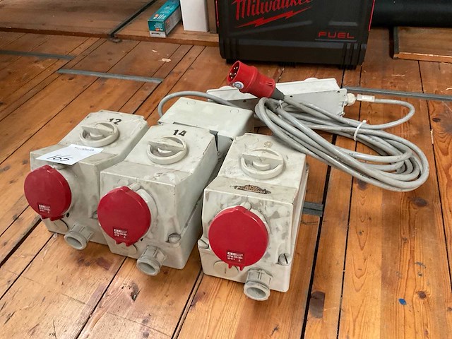 400 v wandcontactdoos (3x) - afbeelding 1 van  4