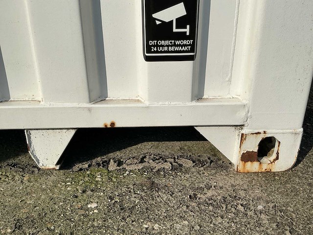 40ft high cube zorg-/kantoorcontainer met hydraulisch nivelleersysteem – volledig uitgerust - afbeelding 5 van  5