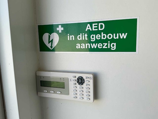 40ft zorg-/kantoorcontainer met hydraulisch nivelleersysteem – volledig uitgerust - afbeelding 18 van  43