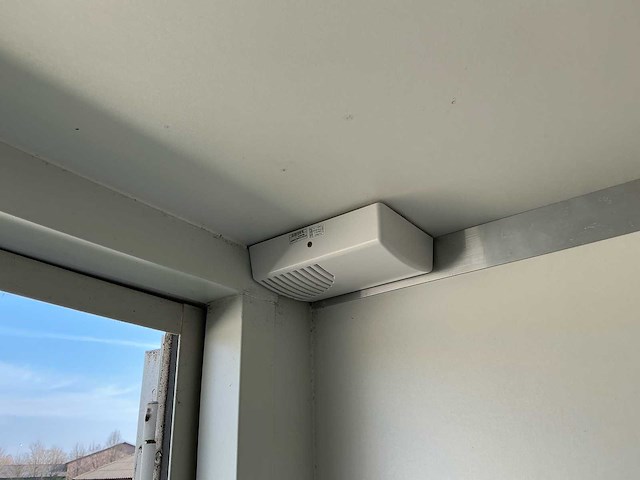 40ft zorg-/kantoorcontainer met hydraulisch nivelleersysteem – volledig uitgerust - afbeelding 19 van  43