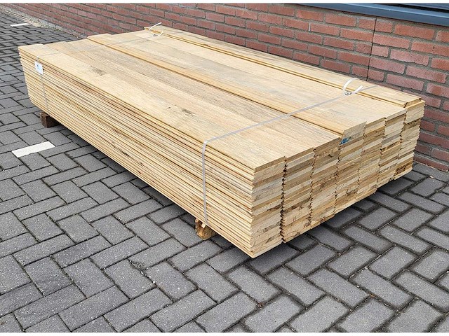 40m2 afrikaans eiken vloerdelen 18 x 140 mm, lengte 210cm ( 136x ) - afbeelding 2 van  4