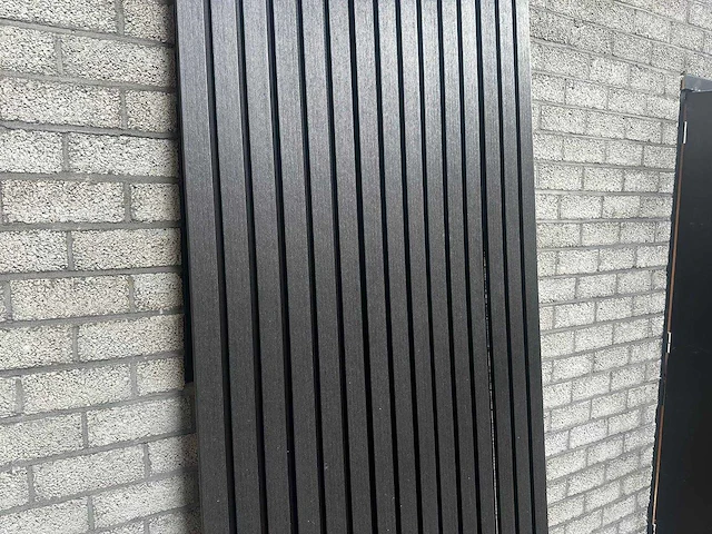 40x composiet gevelbekleding triple rhombus zwart 290cm lang - 22 m2 - afbeelding 2 van  5