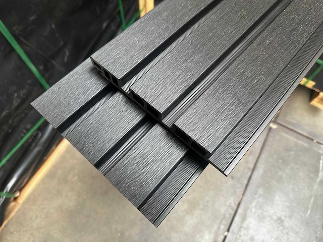 40x composiet gevelbekleding triple rhombus zwart 290cm lang - 22 m2 - afbeelding 5 van  5