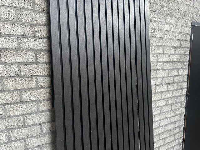 40x composiet gevelbekleding triple rhombus zwart incl. montagebeugels 290cm lang - 22 m2 - afbeelding 2 van  5