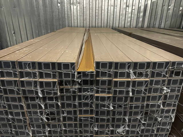 40x eiken composiet lamellen / composiet roomdivider - 300 cm lang - afbeelding 3 van  6
