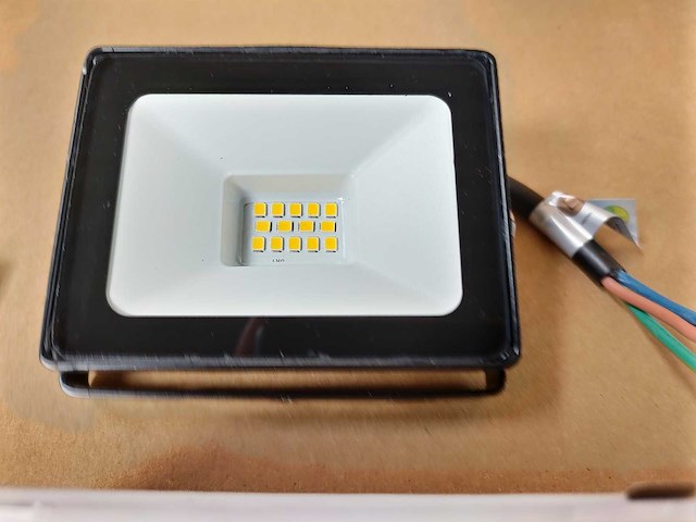40x eversteel - led flood light 10 watt - afbeelding 1 van  2