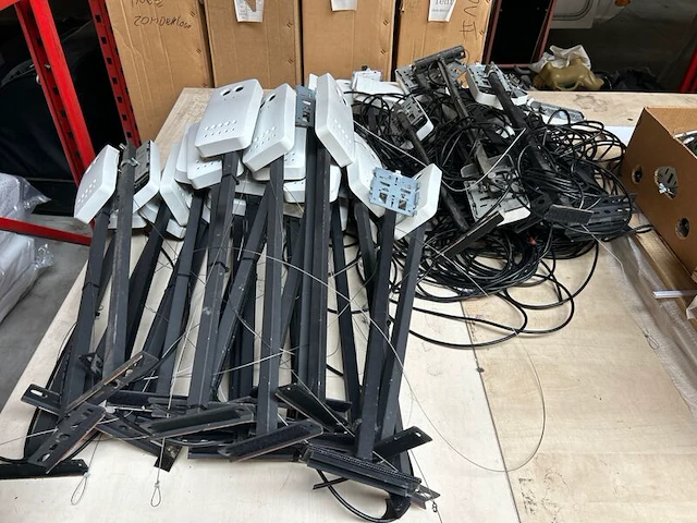 40x ict artikelen en elektronica w.o. vector camera - afbeelding 4 van  10