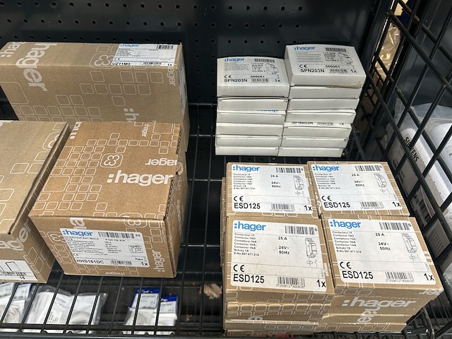 40x meterkast accessoires w.o. zekeringen, houders w.o. hager - afbeelding 2 van  9