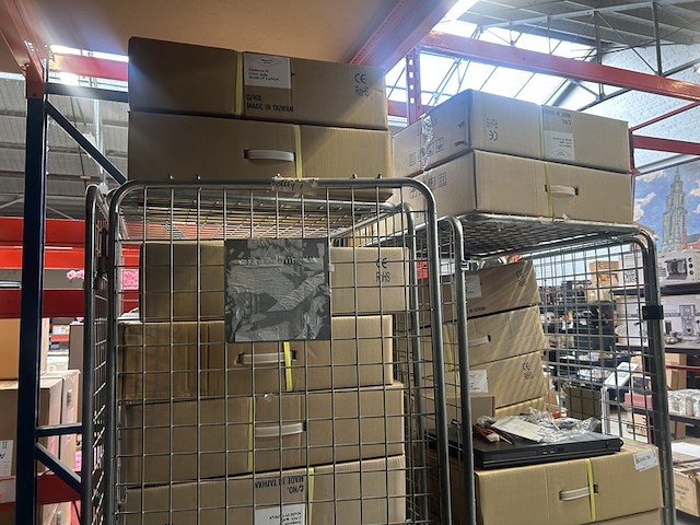 40x mini-itx behuizing voor iptv inclusief accessoires - afbeelding 8 van  8