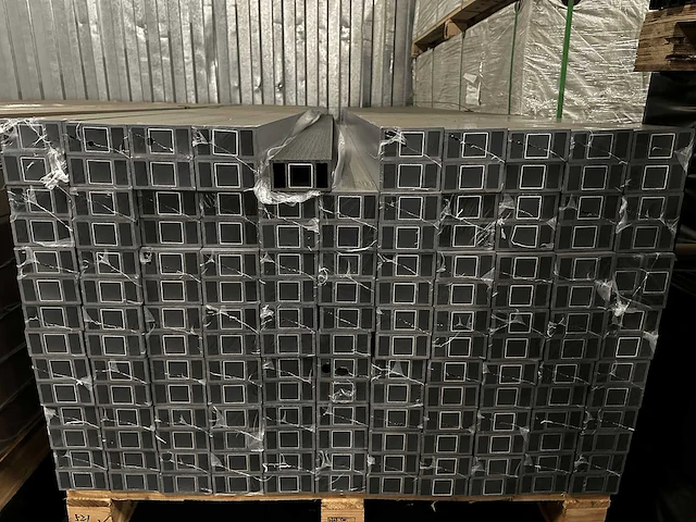 40x zwarte composiet lamellen / composiet roomdivider - 300 cm lang - afbeelding 4 van  6