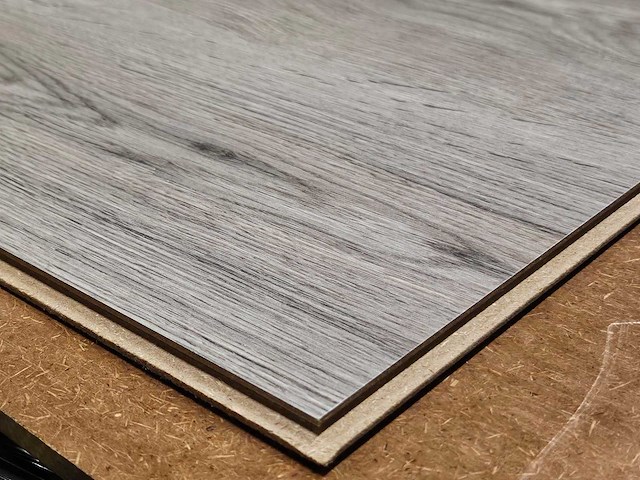 42 m2 laminaat plank - 1380 x 193 x 7 mm - afbeelding 2 van  3