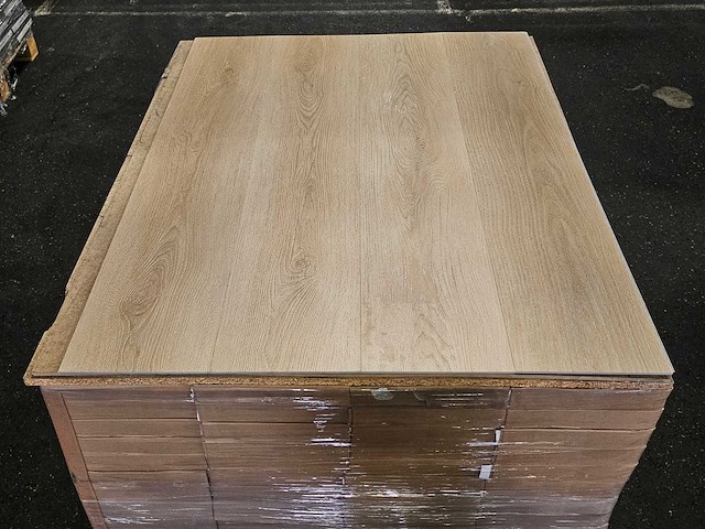 42 m2 laminaat plank - 504 x 84 x 8 mm - afbeelding 3 van  3