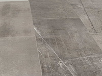 42 m2 laminaat tegel - 604 x 280 x 8 mm - afbeelding 1 van  4