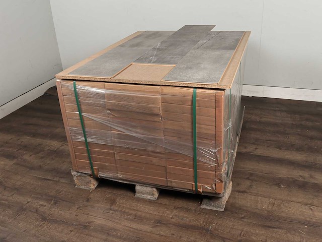 42 m2 laminaat tegel - 604 x 280 x 8 mm - afbeelding 4 van  4