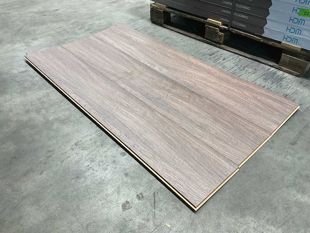 42,8m² purity stream rustieke walnoot laminaatvloer - afbeelding 5 van  12