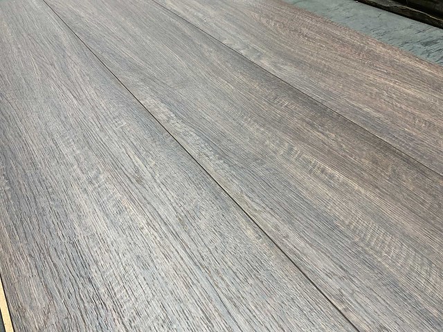 42,8m² purity stream rustieke walnoot laminaatvloer - afbeelding 5 van  8