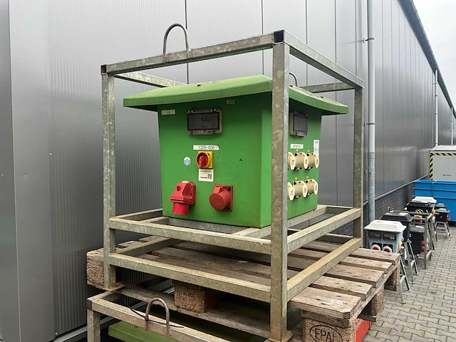 42v/110v transformatorkast - afbeelding 1 van  1