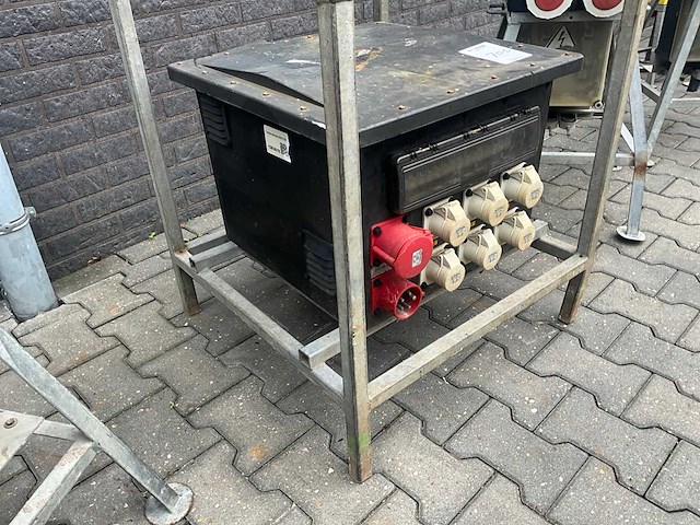 42v/110v transformatorkast - afbeelding 1 van  3