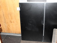 43 inch tv philips aan wandbeugel. afstandsbediening ontbreekt en dient gereinigd te worden. - afbeelding 1 van  4