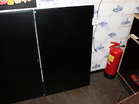 43 inch tv philips aan wandbeugel. afstandsbediening ontbreekt en dient gereinigd te worden. - afbeelding 1 van  2
