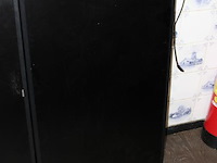 43 inch tv philips aan wandbeugel. afstandsbediening ontbreekt en dient gereinigd te worden. - afbeelding 2 van  2