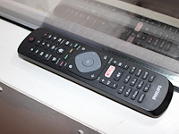 43 inch tv philips aan wandbeugel en afstandsbediening. - afbeelding 3 van  3