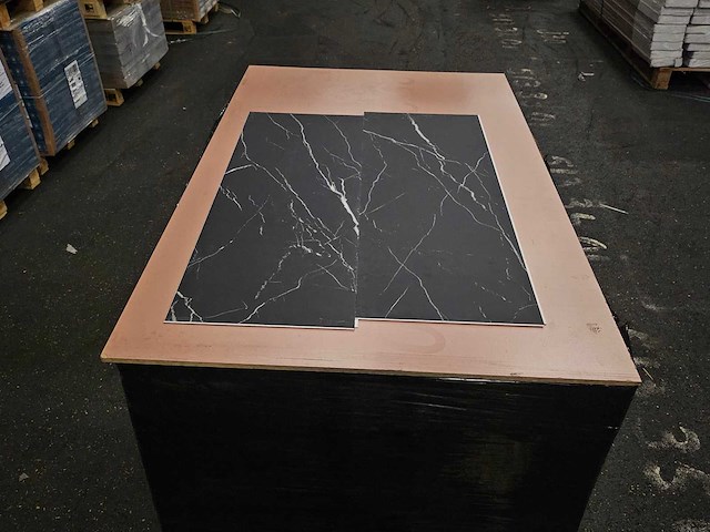 43 m2 pvc spc click tegel - 818 x 304 x 4 mm - afbeelding 3 van  3