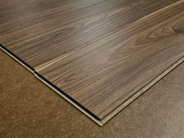 44 m2 laminaat plank - 1380 x 193 x 8 mm - afbeelding 2 van  3