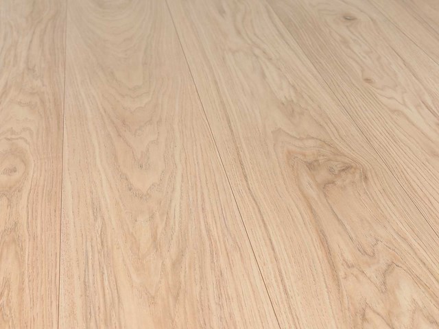 44 m2 laminaat plank watervast - 1380 x 193 x 10 mm - afbeelding 1 van  4