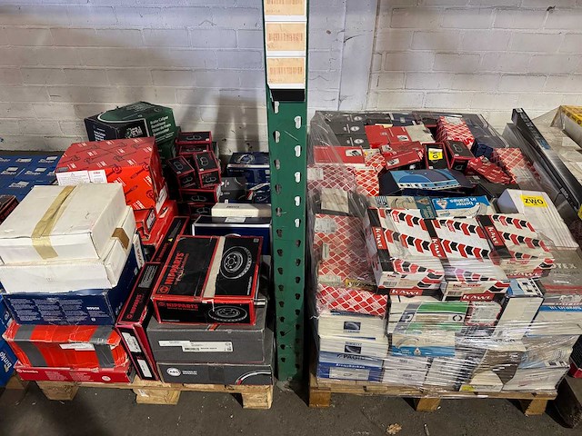 45 pallets technische auto-onderdelen - afbeelding 21 van  41