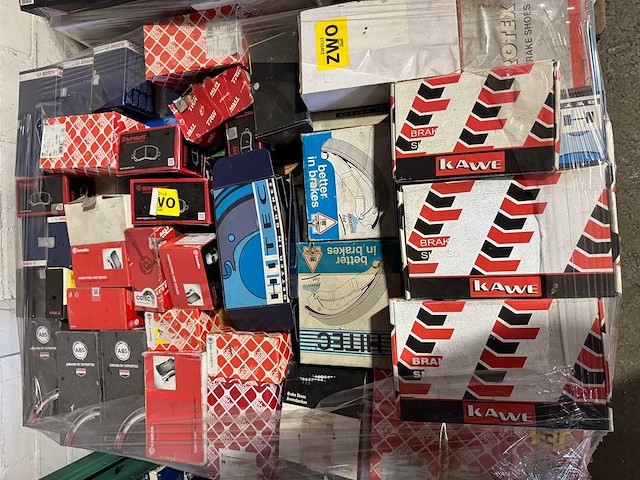 45 pallets technische auto-onderdelen - afbeelding 22 van  41