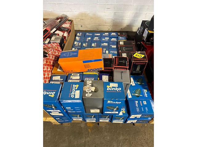 45 pallets technische auto-onderdelen - afbeelding 12 van  41