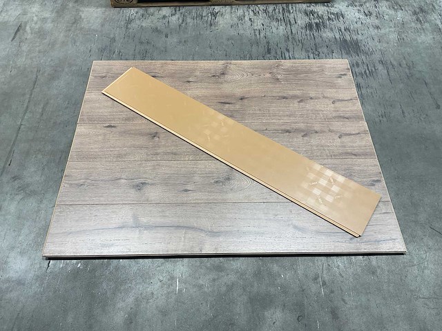 45,7m² purity glow douglas antiek laminaatvloer - afbeelding 7 van  10