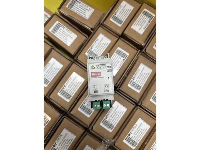 45x installatiemateriaal w.o. dali repeater voor din-rail, inschakelstroombegrenzer helvar, camtec - afbeelding 1 van  5